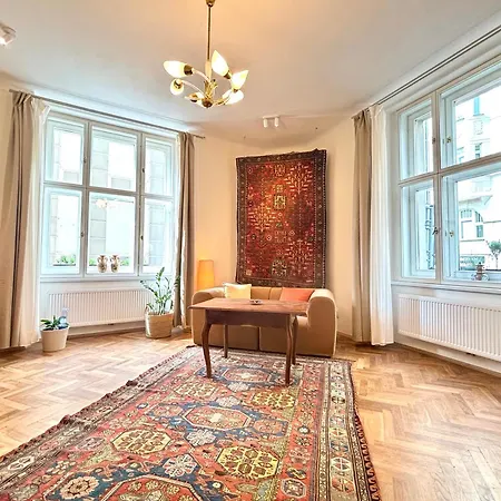 Old Jewish Quarter Grand 2bdr 2bath Prague
