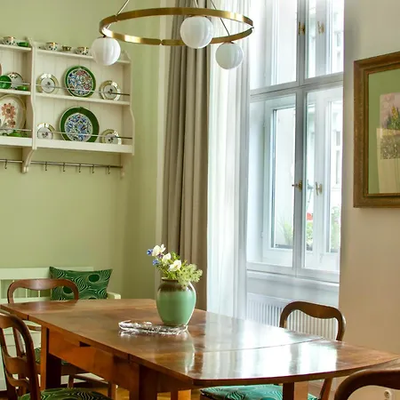 Old Jewish Quarter Grand 2bdr 2bath