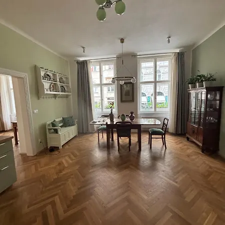 Old Jewish Quarter Grand 2bdr 2bath Apartamento *