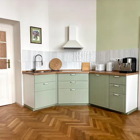 Old Jewish Quarter Grand 2bdr 2bath Apartamento