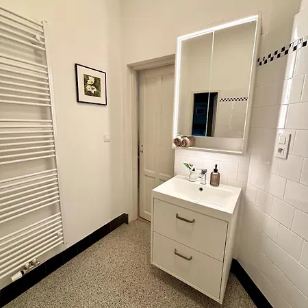 Old Jewish Quarter Grand 2bdr 2bath Apartment Prague