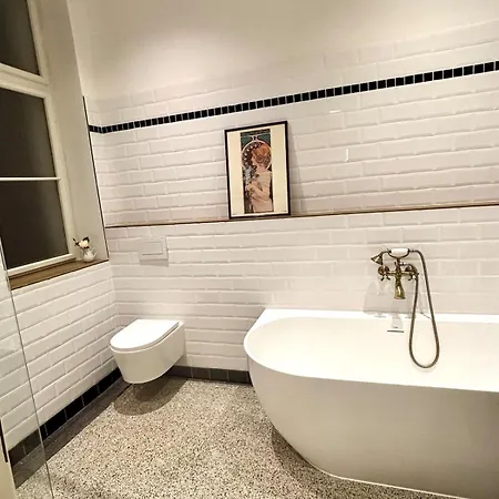 Old Jewish Quarter Grand 2bdr 2bath Prague