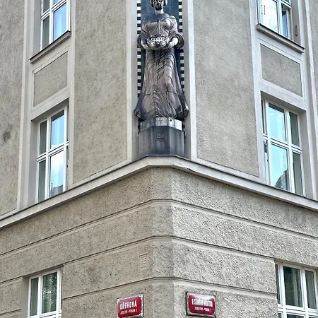 Old Jewish Quarter Grand 2bdr 2bath Prague
