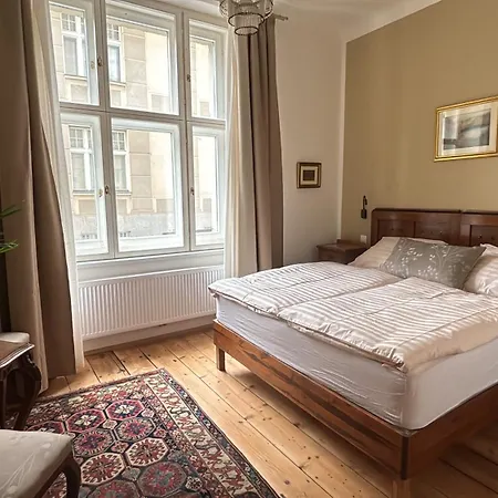 Old Jewish Quarter Grand 2bdr 2bath